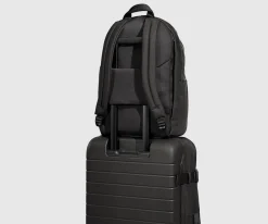 Active Backpack 26L in Jet Black
