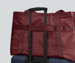 Active Tote 45L in Burgundy Red
