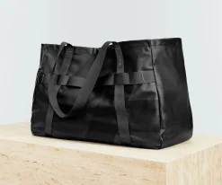 Active Tote 45L in Jet Black