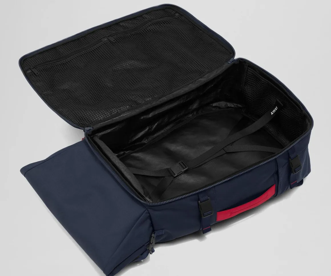Carry-On Boot Bag 55L in Navy Blue