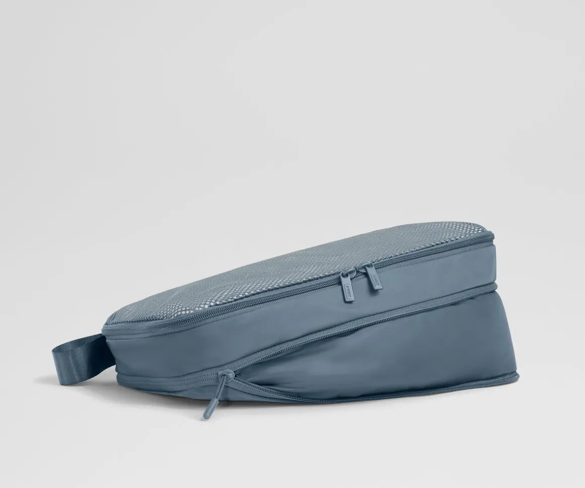 Compression Packing Cubes in Coast Blue