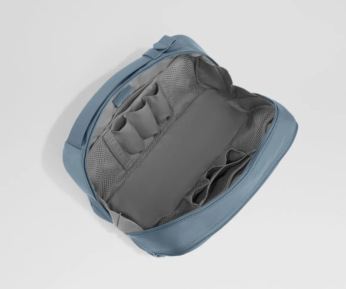 Extra Large Toiletry Bag in Coast Blue