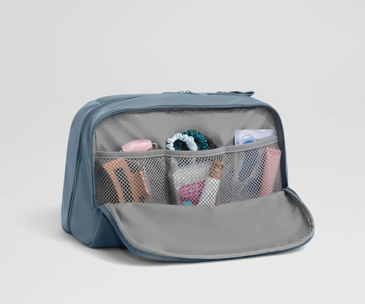 Extra Large Toiletry Bag in Coast Blue