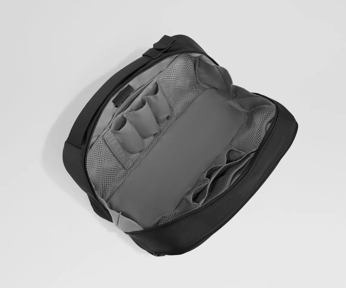 Extra Large Toiletry Bag in Jet Black