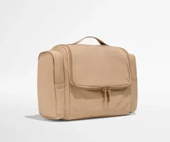 Featherlight Hanging Travel Vanity in Camel Brown