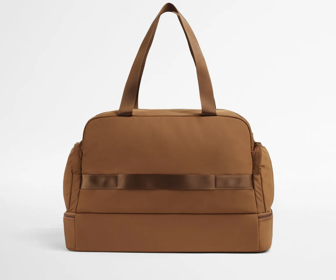 Featherlight Weekender in Amaro Brown
