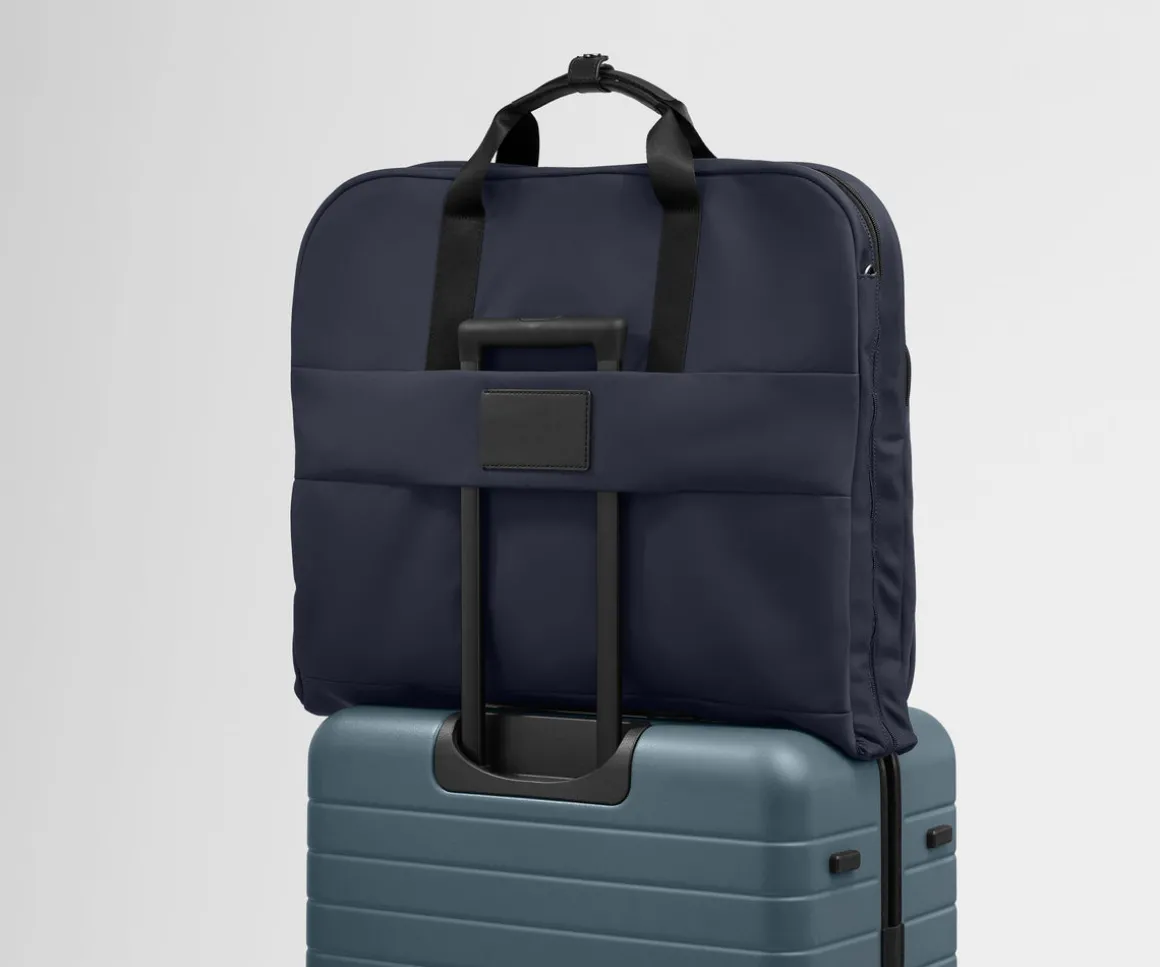 Garment Bag in Navy Blue