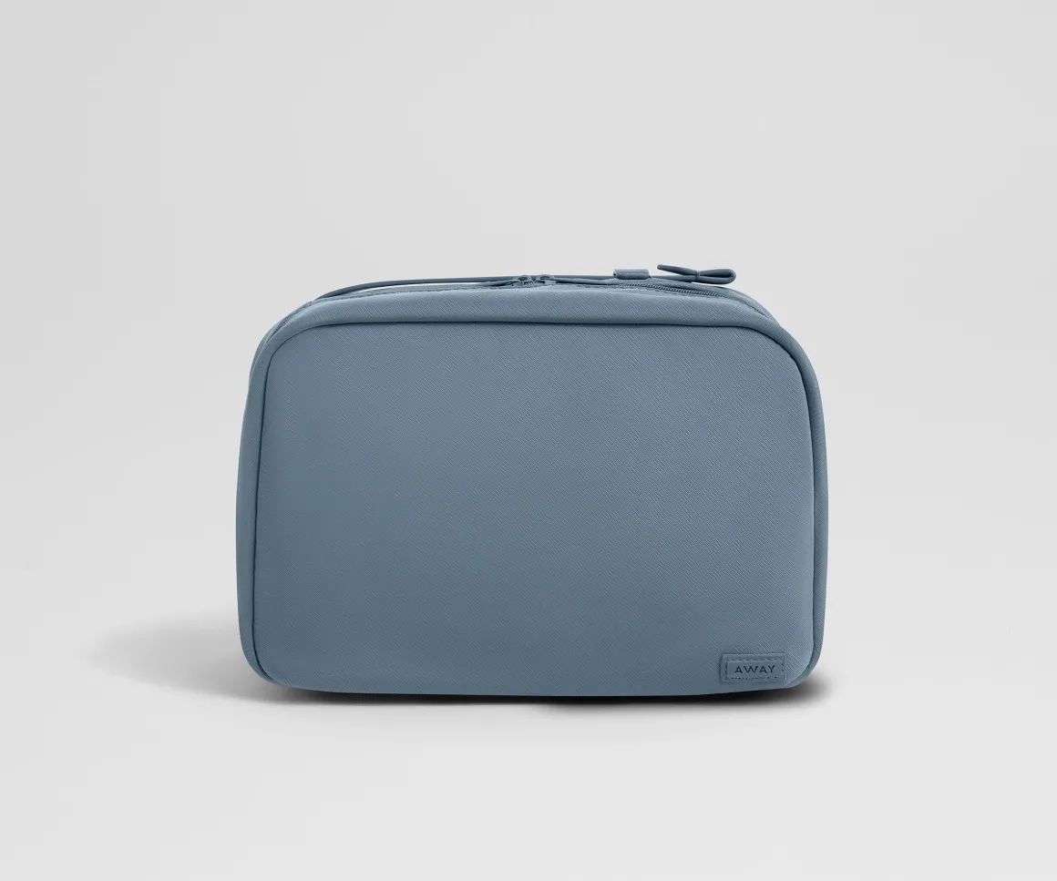 Hanging Toiletry Bag in Coast Blue