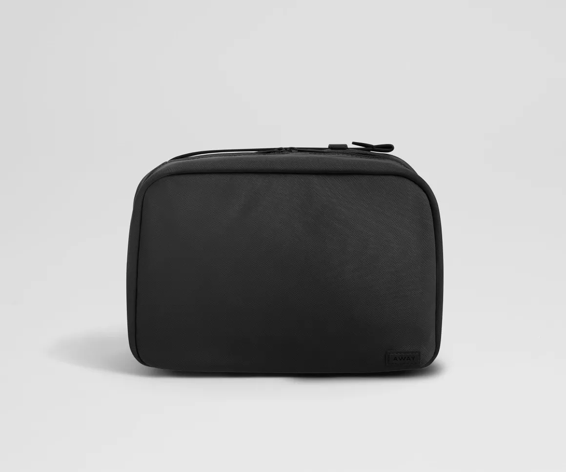 Hanging Toiletry Bag in Jet Black