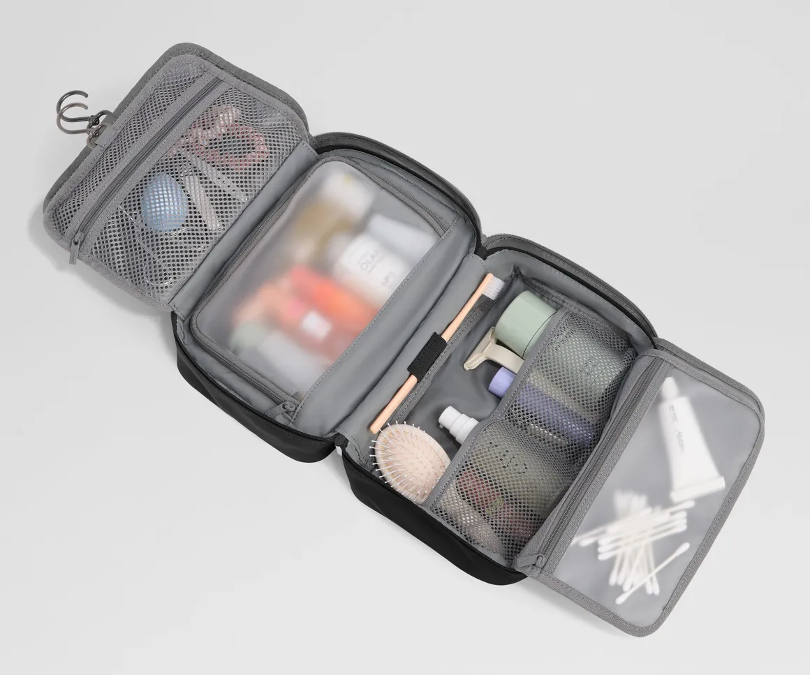 Hanging Toiletry Bag in Jet Black