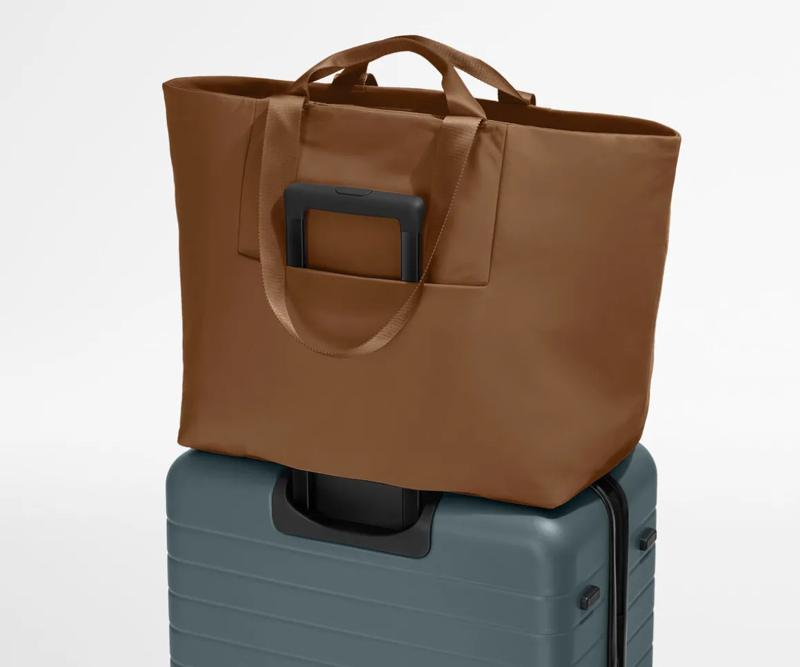 Large Featherlight Tote in Amaro Brown
