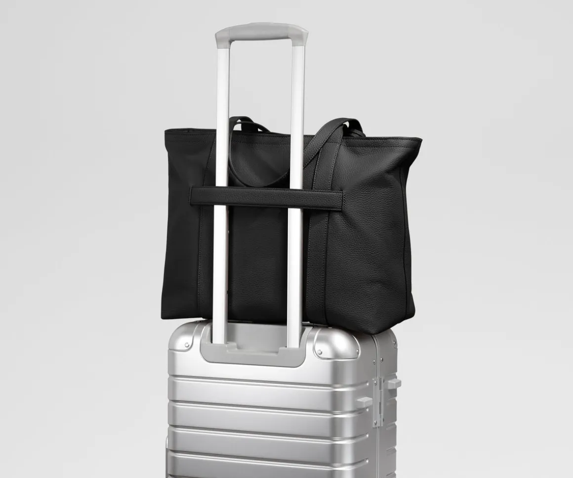 Leather Tote in Jet Black