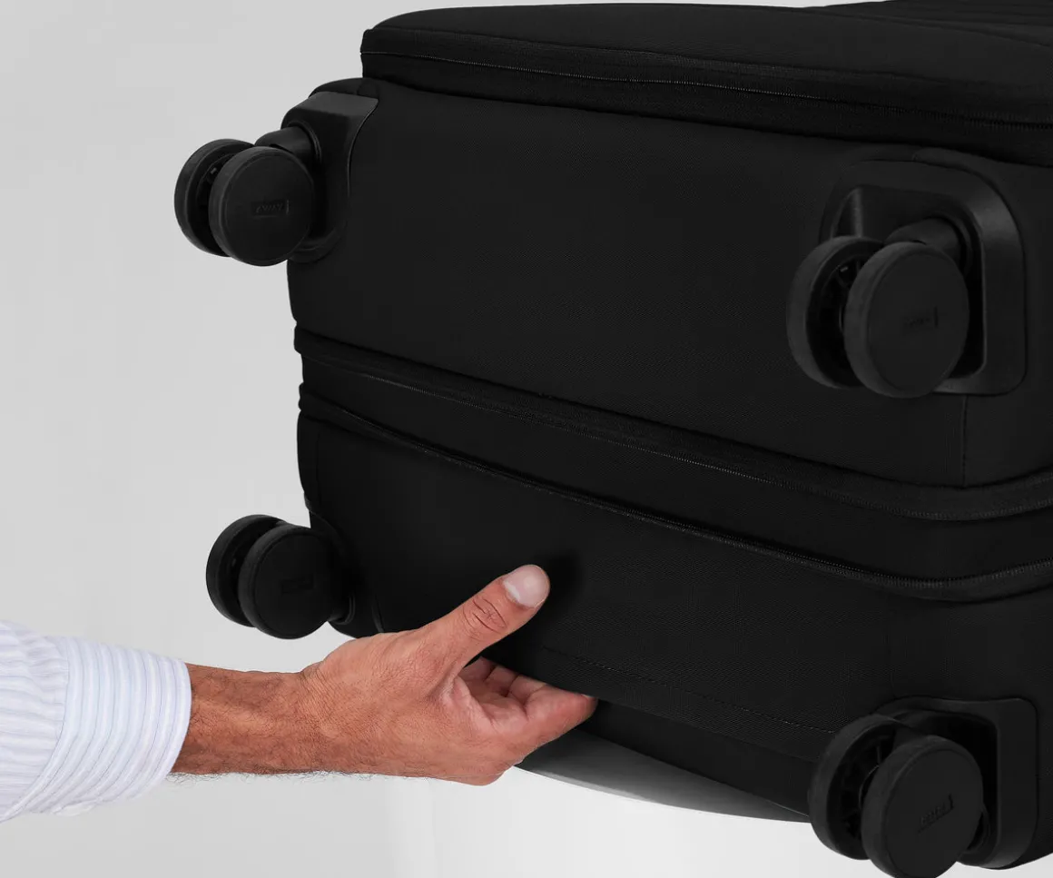 Softside Large in Jet Black