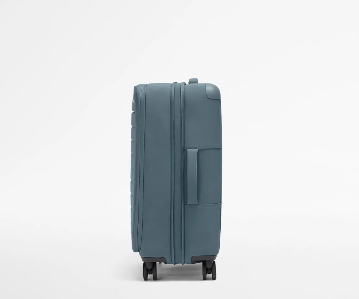 Softside Medium in Coast Blue