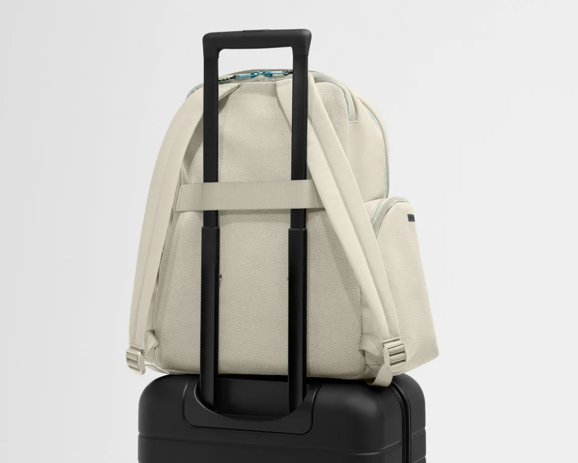Sport Backpack in Salt White
