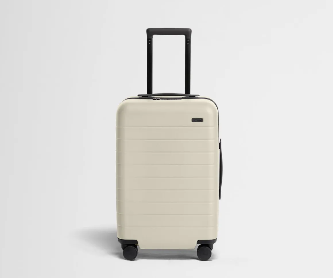 The Carry-On in Salt White