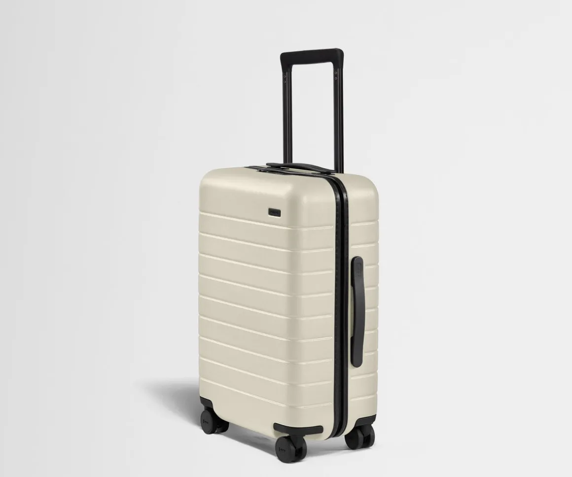 The Carry-On in Salt White