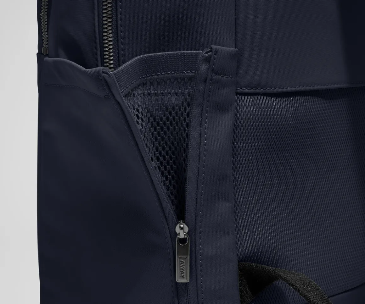 The Commuter Backpack in Navy Blue