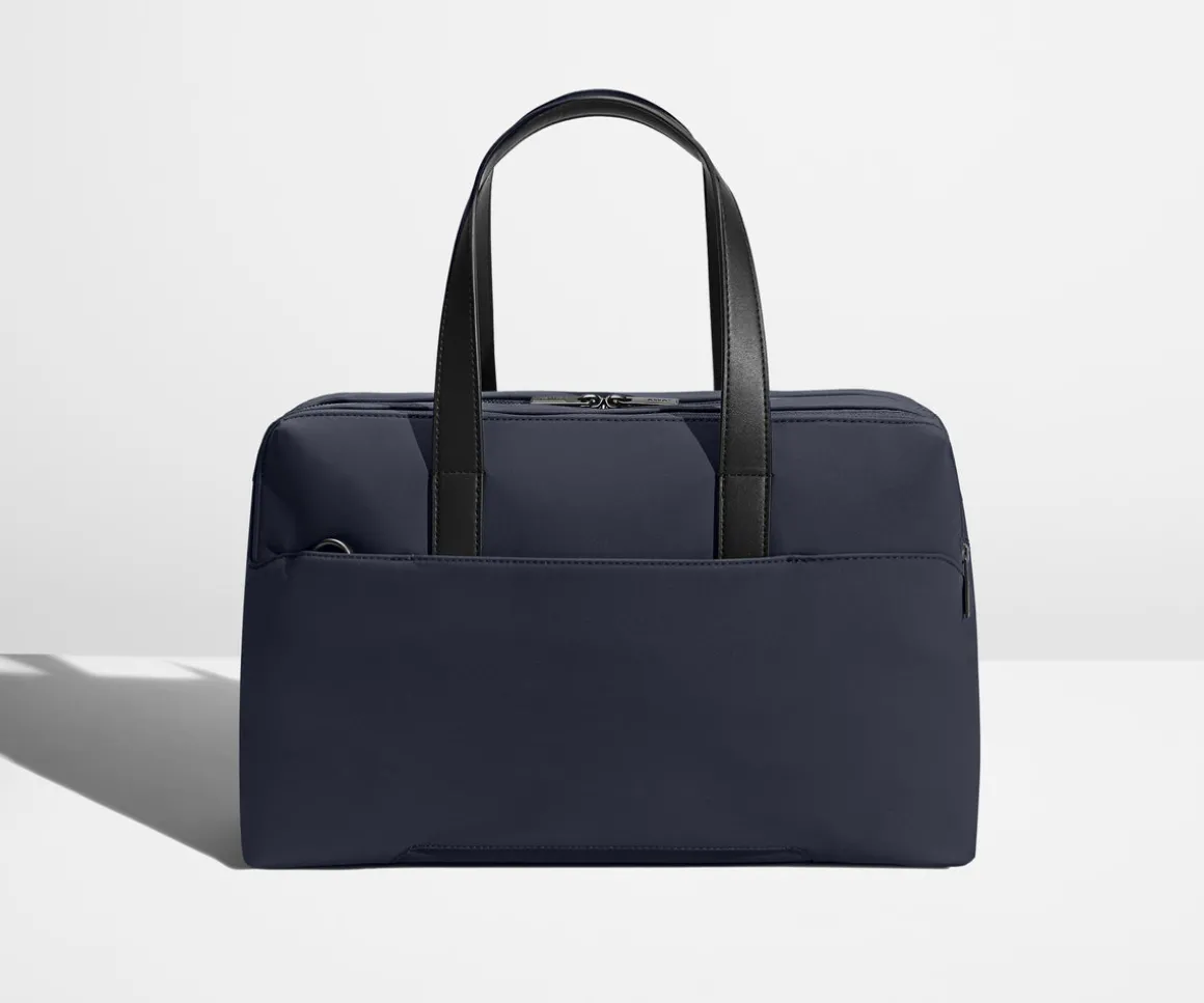 The Everywhere Bag in Navy Blue