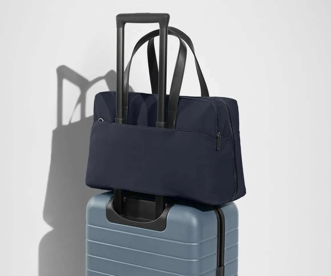 The Everywhere Bag in Navy Blue