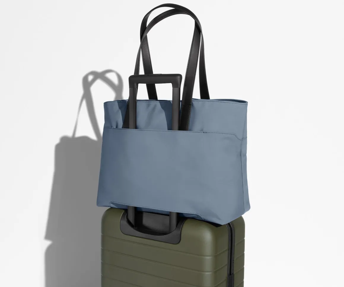 The Everywhere Tote in Coast Blue