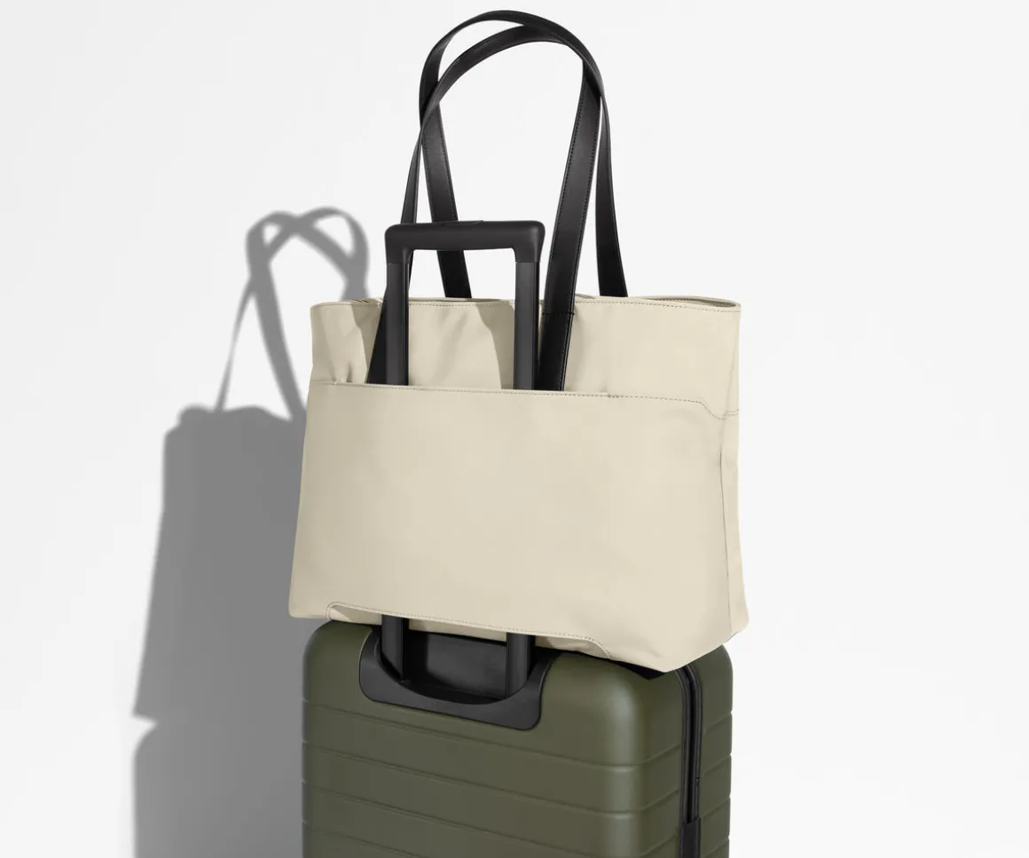 The Everywhere Tote in Salt White