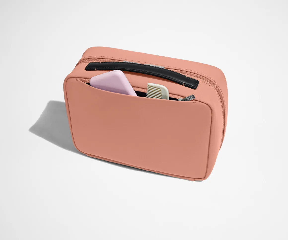 The Hanging Toiletry Bag in Clay Pink