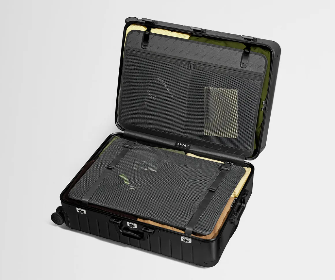 The Large: Aluminum Edition in Onyx Black
