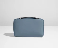 The Large Toiletry Bag in Coast Blue
