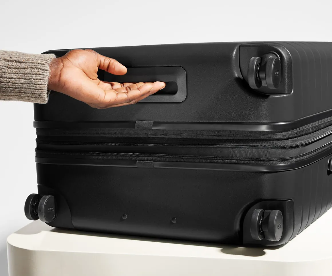 The Medium Flex in Jet Black
