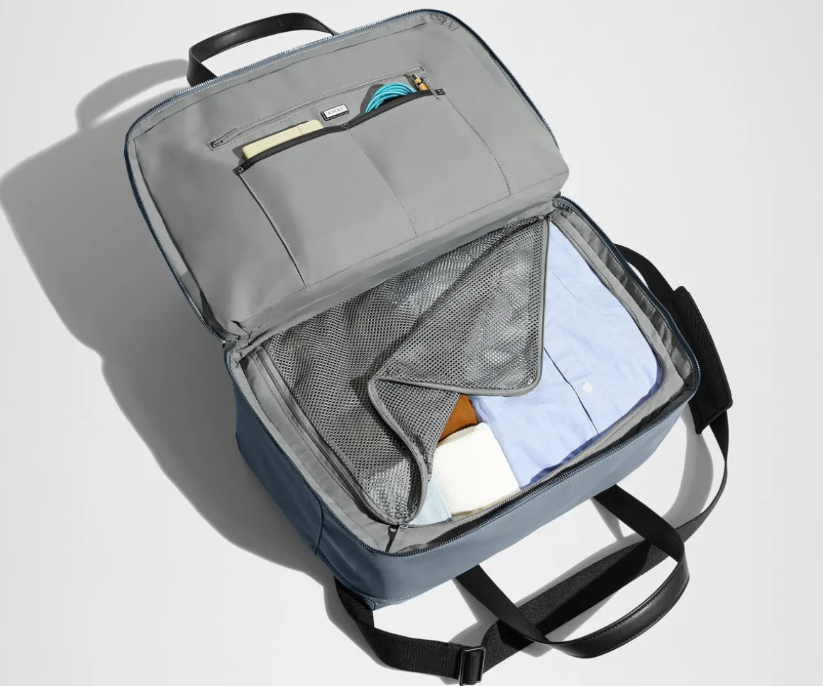 The Overnight Bag in Coast Blue