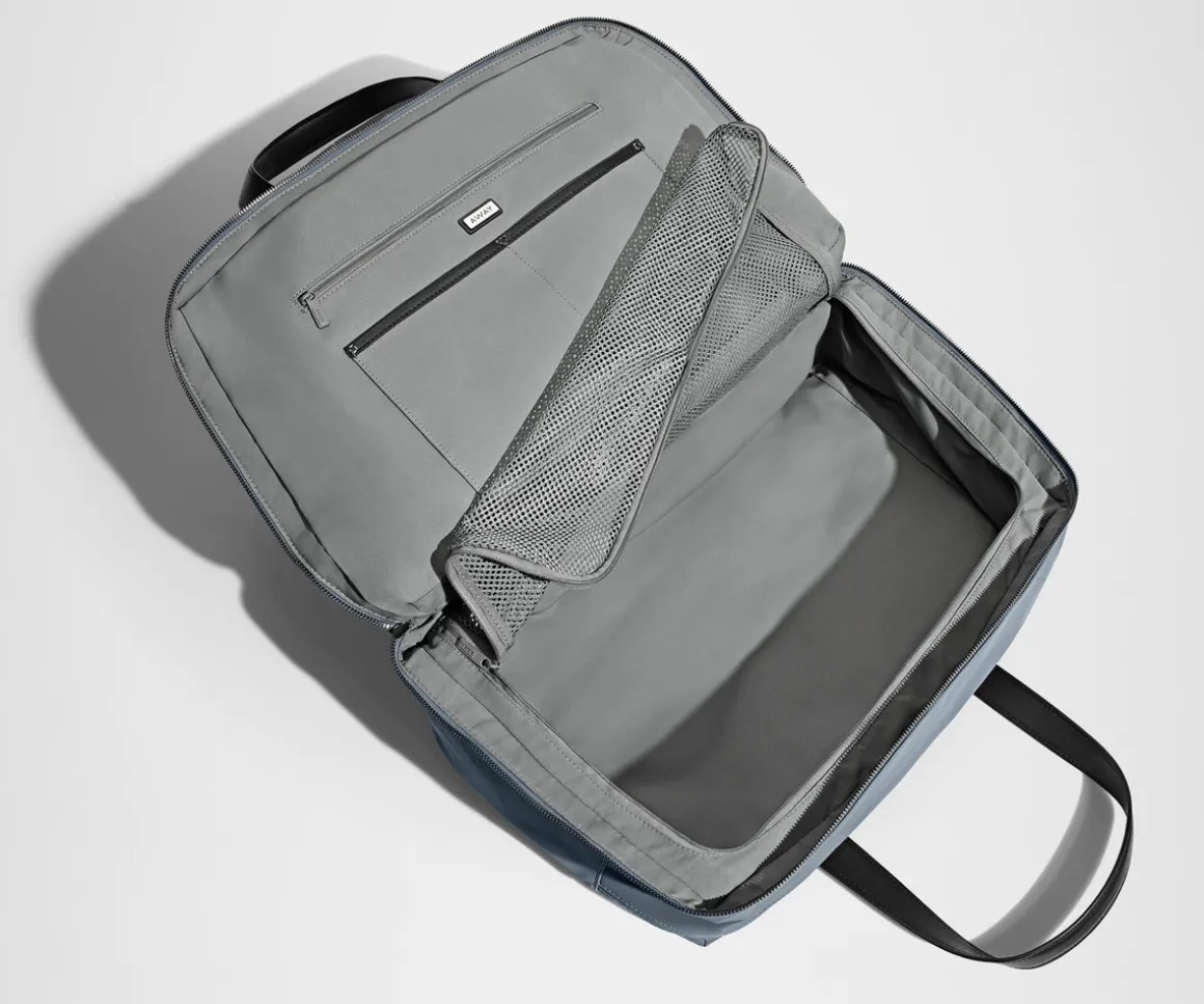 The Overnight Bag in Coast Blue