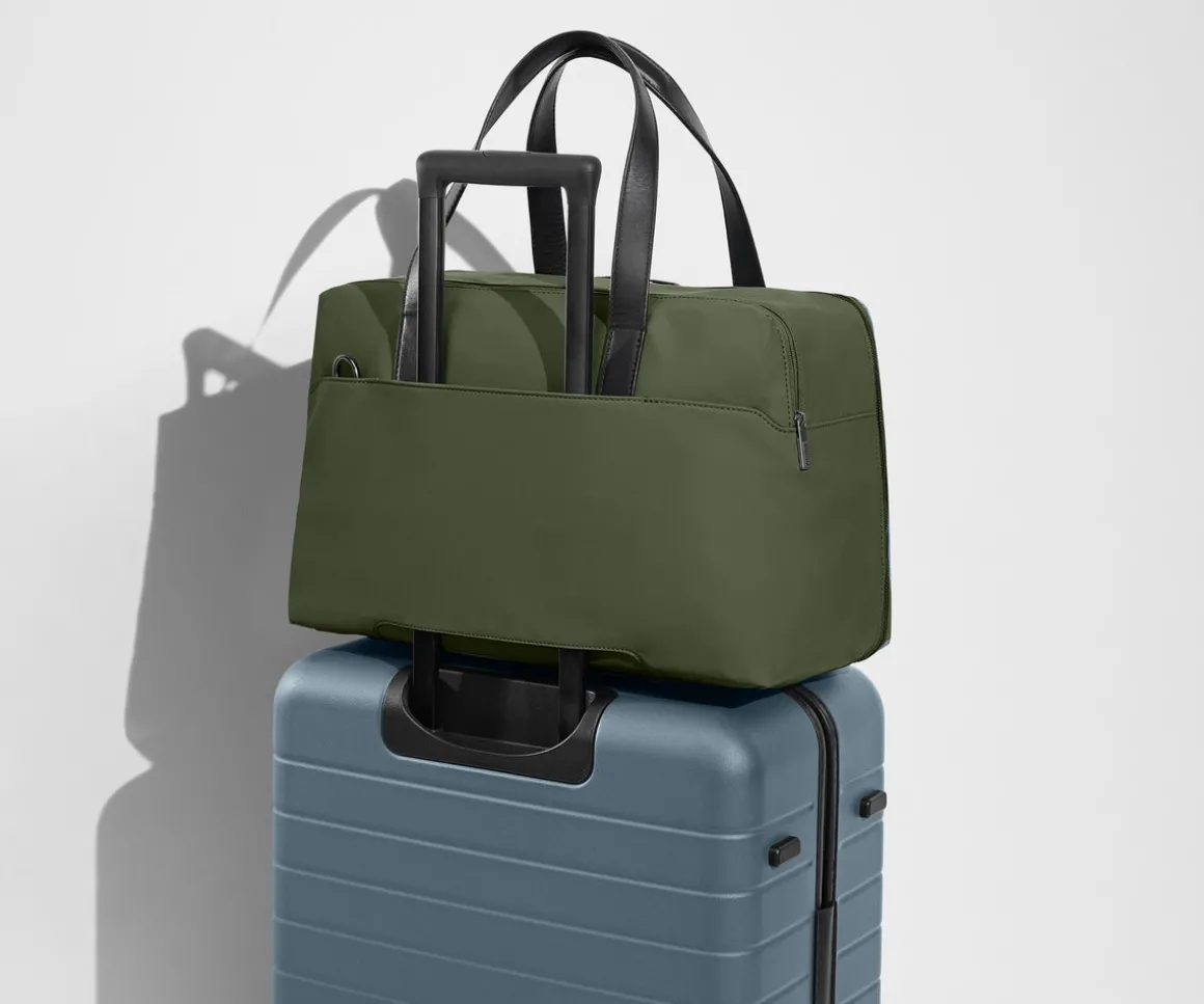 The Overnight Bag in Olive Green