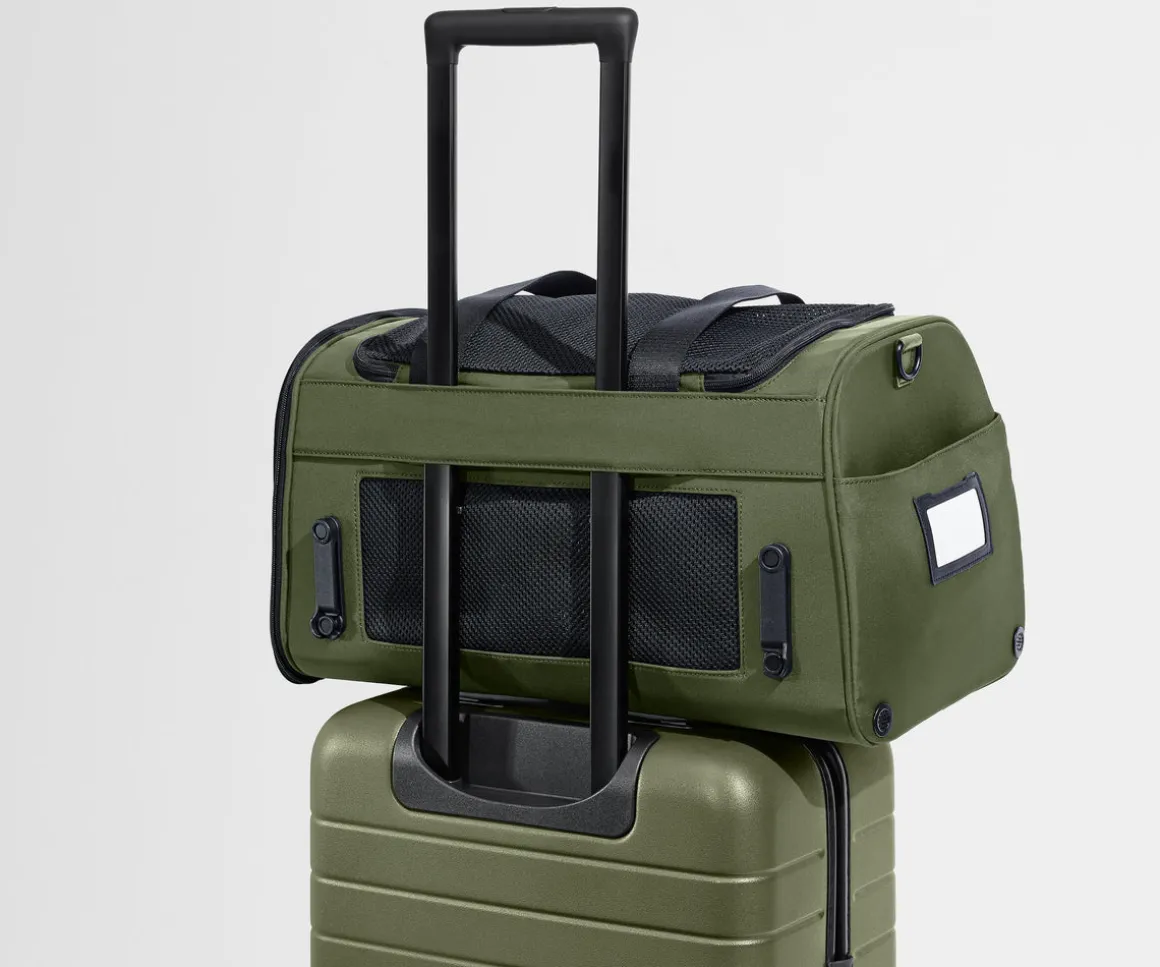 The Pet Carrier in Olive Green