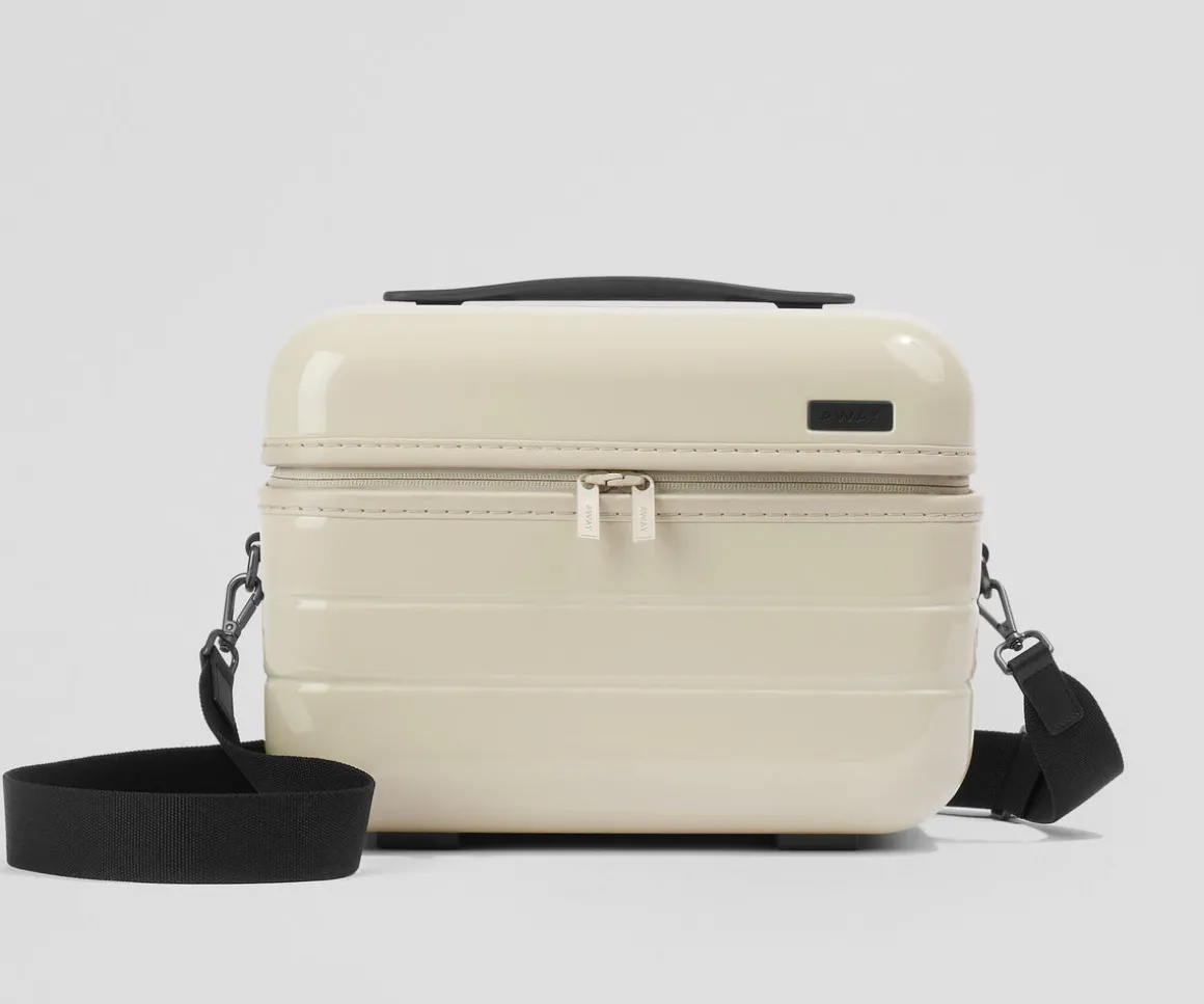 The Train Case in Salt White (Gloss)