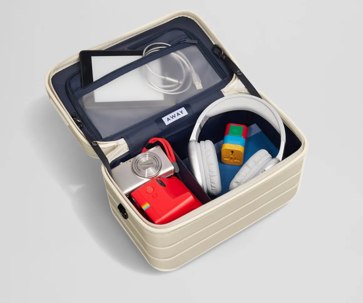 The Train Case in Salt White (Gloss)