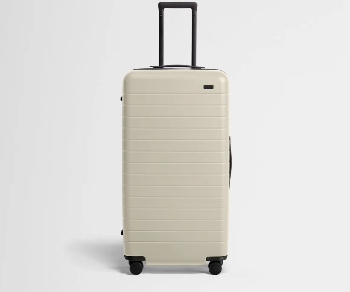 The Trunk in Salt White