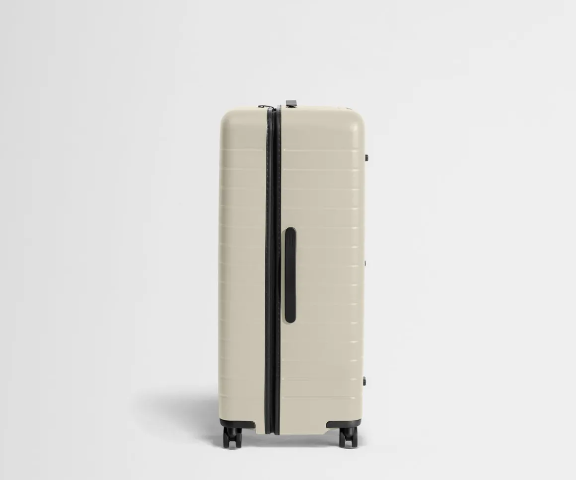 The Trunk in Salt White