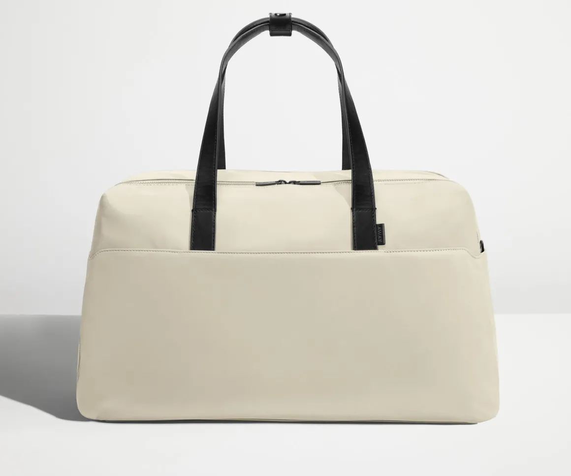 The Weekender in Salt White