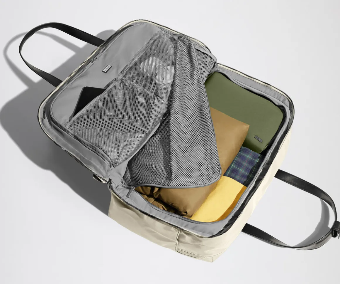 The Weekender in Salt White