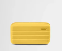 Travel Glasses Case in Golden Hour Yellow